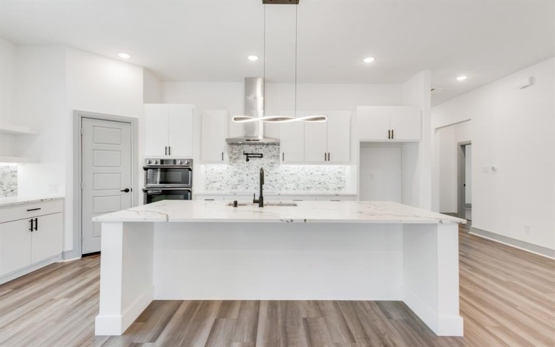 202 N Edward Street, Quinlan, TX 75474, 5 Habitaciones Habitaciones , ,3 BañosBaños,Residential,En Venta,202 N Edward Street,20868014