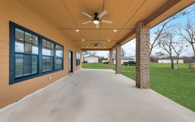 202 N Edward Street, Quinlan, TX 75474, 5 Habitaciones Habitaciones , ,3 BañosBaños,Residential,En Venta,202 N Edward Street,20868014