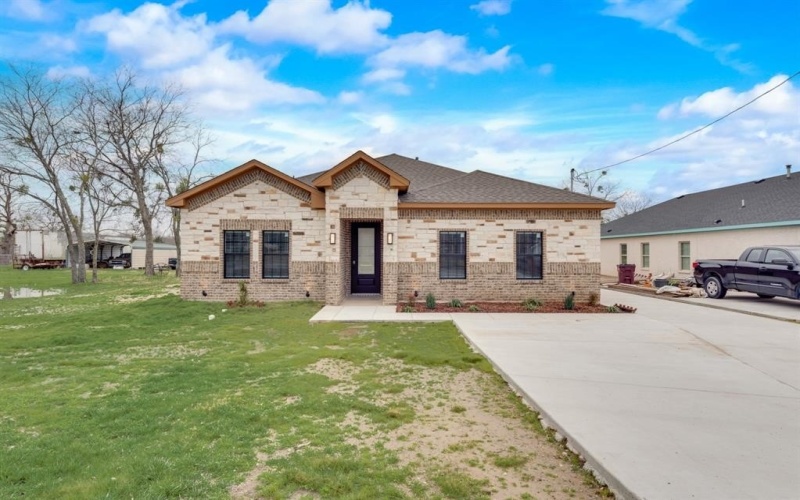 202 N Edward Street, Quinlan, TX 75474, 5 Habitaciones Habitaciones , ,3 BañosBaños,Residential,En Venta,202 N Edward Street,20868014