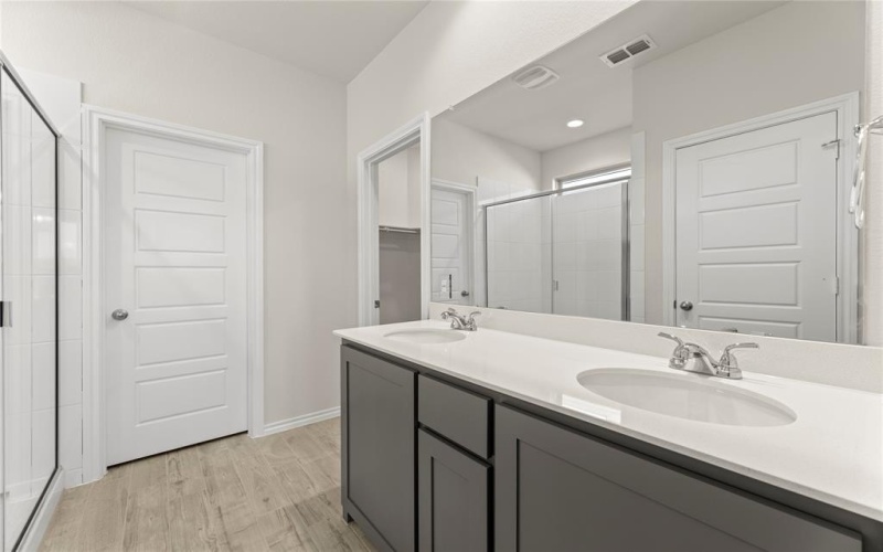 2101 Hickory Lane, Aubrey, TX 76227, 5 Bedrooms Bedrooms, ,3 BathroomsBathrooms,Residential,For Sale,2101 Hickory Lane,20868046