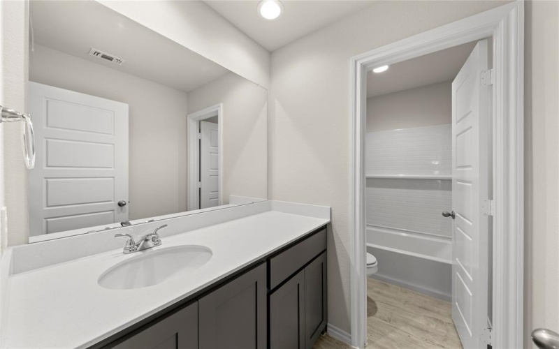 2101 Hickory Lane, Aubrey, TX 76227, 5 Bedrooms Bedrooms, ,3 BathroomsBathrooms,Residential,For Sale,2101 Hickory Lane,20868046