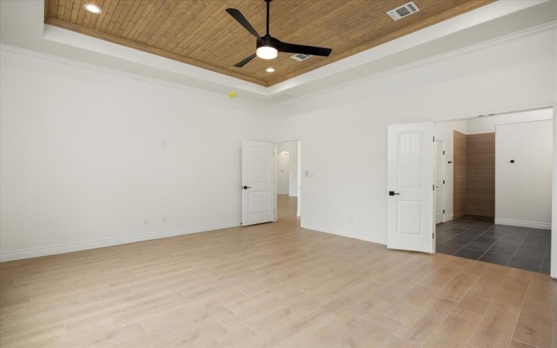 10115 Ravenswood Road, Granbury, TX 76049, 4 Bedrooms Bedrooms, ,2 BathroomsBathrooms,Residential,For Sale,10115 Ravenswood Road,20868057