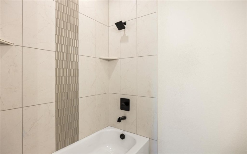 10115 Ravenswood Road, Granbury, TX 76049, 4 Bedrooms Bedrooms, ,2 BathroomsBathrooms,Residential,For Sale,10115 Ravenswood Road,20868057