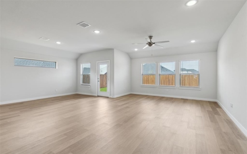330 Bond Street, Greenville, TX 75402, 3 Habitaciones Habitaciones , ,2 BañosBaños,Residential,En Venta,330 Bond Street,20868147