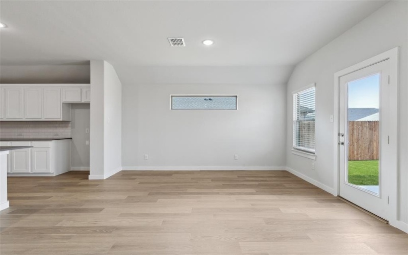 330 Bond Street, Greenville, TX 75402, 3 Habitaciones Habitaciones , ,2 BañosBaños,Residential,En Venta,330 Bond Street,20868147