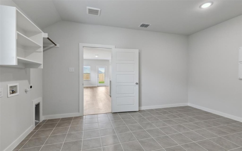 330 Bond Street, Greenville, TX 75402, 3 Habitaciones Habitaciones , ,2 BañosBaños,Residential,En Venta,330 Bond Street,20868147