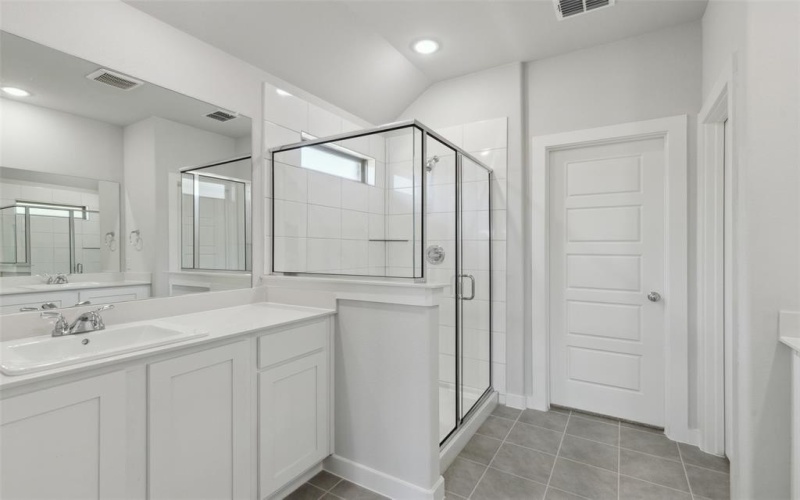 330 Bond Street, Greenville, TX 75402, 3 Habitaciones Habitaciones , ,2 BañosBaños,Residential,En Venta,330 Bond Street,20868147