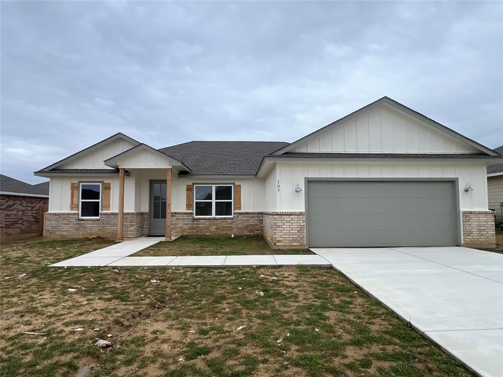 107 Cooper Drive, Cleburne, TX 76031, 3 Bedrooms Bedrooms, ,2 BathroomsBathrooms,Residential,For Sale,107 Cooper Drive,20868421