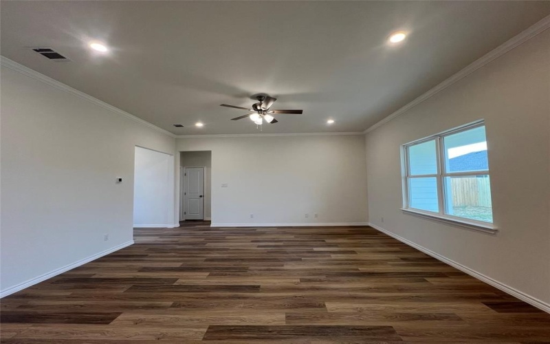 107 Cooper Drive, Cleburne, TX 76031, 3 Bedrooms Bedrooms, ,2 BathroomsBathrooms,Residential,For Sale,107 Cooper Drive,20868421
