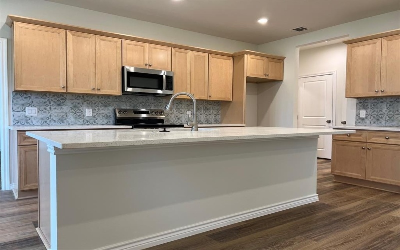 107 Cooper Drive, Cleburne, TX 76031, 3 Bedrooms Bedrooms, ,2 BathroomsBathrooms,Residential,For Sale,107 Cooper Drive,20868421