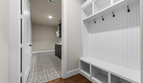 1415 Julian Drive, Van Alstyne, TX 75495, 4 Bedrooms Bedrooms, ,3 BathroomsBathrooms,Residential,For Sale,1415 Julian Drive,20868458