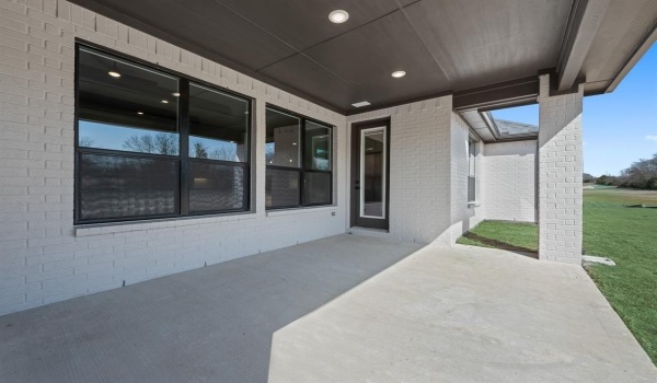 1415 Julian Drive, Van Alstyne, TX 75495, 4 Bedrooms Bedrooms, ,3 BathroomsBathrooms,Residential,For Sale,1415 Julian Drive,20868458