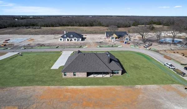 1415 Julian Drive, Van Alstyne, TX 75495, 4 Bedrooms Bedrooms, ,3 BathroomsBathrooms,Residential,For Sale,1415 Julian Drive,20868458