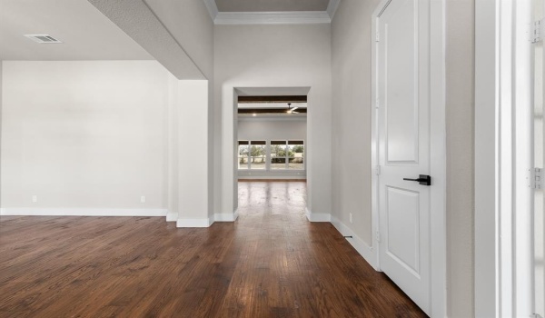 1415 Julian Drive, Van Alstyne, TX 75495, 4 Bedrooms Bedrooms, ,3 BathroomsBathrooms,Residential,For Sale,1415 Julian Drive,20868458