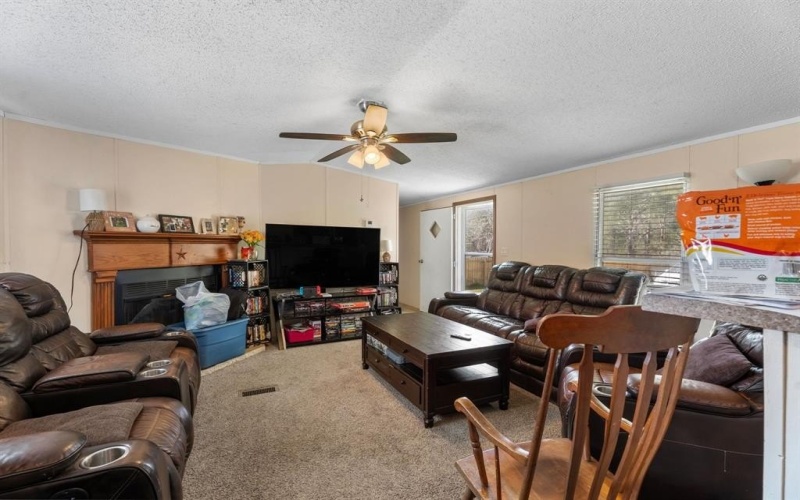 1495 County Road 4224, Troup, TX 75789, 3 Bedrooms Bedrooms, ,2 BathroomsBathrooms,Residential,For Sale,1495 County Road 4224,20871480
