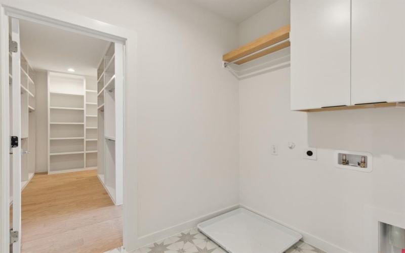 6543 Kenwell Street, Dallas, TX 75209, 5 Bedrooms Bedrooms, ,5 BathroomsBathrooms,Residential,For Sale,6543 Kenwell Street,20871765