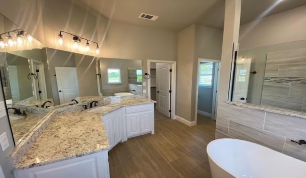 1046 Katie Court, Reno, TX 76020, 3 Bedrooms Bedrooms, ,2 BathroomsBathrooms,Residential,For Sale,1046 Katie Court,20871769