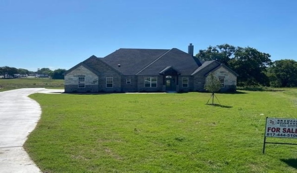 1046 Katie Court, Reno, TX 76020, 3 Bedrooms Bedrooms, ,2 BathroomsBathrooms,Residential,For Sale,1046 Katie Court,20871769