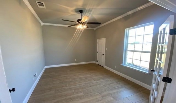1046 Katie Court, Reno, TX 76020, 3 Bedrooms Bedrooms, ,2 BathroomsBathrooms,Residential,For Sale,1046 Katie Court,20871769