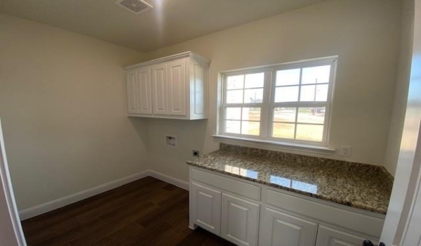 1042 Katie Court, Reno, TX 76020, 4 Bedrooms Bedrooms, ,2 BathroomsBathrooms,Residential,For Sale,1042 Katie Court,20871824