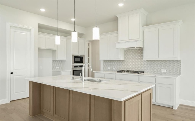 2401 Avalon Drive, Mansfield, TX 76084, 6 Habitaciones Habitaciones , ,6 BañosBaños,Residential,En Venta,2401 Avalon Drive,20871874