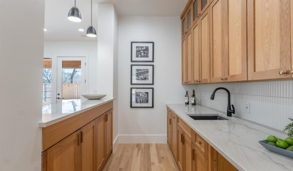 6988 Bob O Link Drive, Dallas, TX 75214, 5 Bedrooms Bedrooms, ,7 BathroomsBathrooms,Residential,For Sale,6988 Bob O Link Drive,20870492