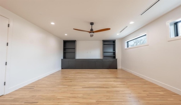 6988 Bob O Link Drive, Dallas, TX 75214, 5 Bedrooms Bedrooms, ,7 BathroomsBathrooms,Residential,For Sale,6988 Bob O Link Drive,20870492