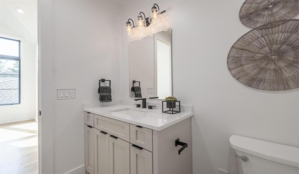 6988 Bob O Link Drive, Dallas, TX 75214, 5 Bedrooms Bedrooms, ,7 BathroomsBathrooms,Residential,For Sale,6988 Bob O Link Drive,20870492