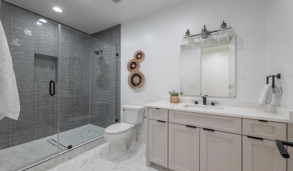 6988 Bob O Link Drive, Dallas, TX 75214, 5 Bedrooms Bedrooms, ,7 BathroomsBathrooms,Residential,For Sale,6988 Bob O Link Drive,20870492
