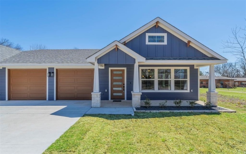 220 Patrick Street, Waxahachie, TX 75165, 3 Bedrooms Bedrooms, ,2 BathroomsBathrooms,Residential Lease,For Rent,220 Patrick Street,20870611