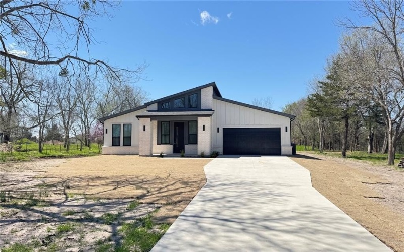 2640 Lake Avenue, Farmersville, TX 75442, 4 Bedrooms Bedrooms, ,3 BathroomsBathrooms,Residential,For Sale,2640 Lake Avenue,20870855