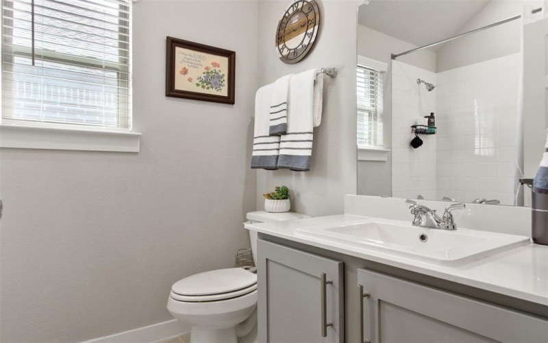 233 Little Bridge Drive, Lavon, TX 75166, 3 Bedrooms Bedrooms, ,2 BathroomsBathrooms,Residential,For Sale,233 Little Bridge Drive,20871104