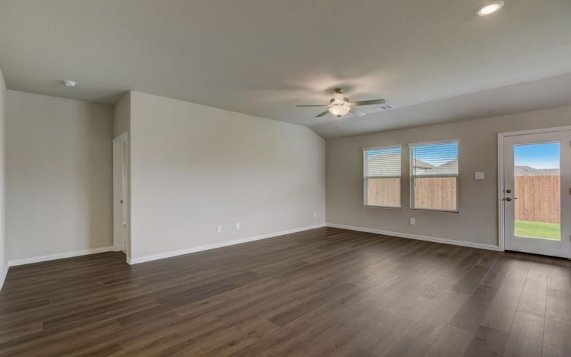6649 Stone Elm Lane, Fort Worth, TX 76036, 4 Bedrooms Bedrooms, ,3 BathroomsBathrooms,Residential,For Sale,6649 Stone Elm Lane,20871144