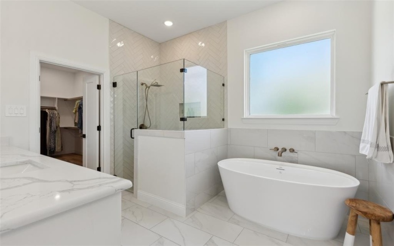 136 Grace Vw Road, Weatherford, TX 76088, 5 Bedrooms Bedrooms, ,3 BathroomsBathrooms,Residential,For Sale,136 Grace Vw Road,20875880