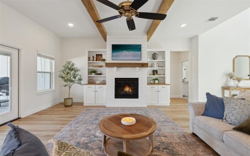 136 Grace Vw Road, Weatherford, TX 76088, 5 Bedrooms Bedrooms, ,3 BathroomsBathrooms,Residential,For Sale,136 Grace Vw Road,20875880