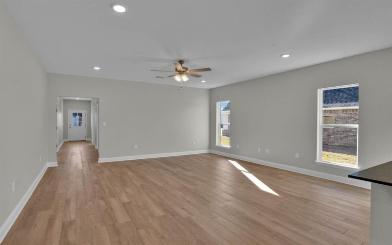 5046 Falcon Bay Drive, Shreveport, LA 71107, 4 Habitaciones Habitaciones , ,2 BañosBaños,Residential,En Venta,5046 Falcon Bay Drive,20873661