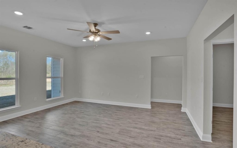 5042 Falcon Bay Drive, Shreveport, LA 71107, 3 Habitaciones Habitaciones , ,2 BañosBaños,Residential,En Venta,5042 Falcon Bay Drive,20873717