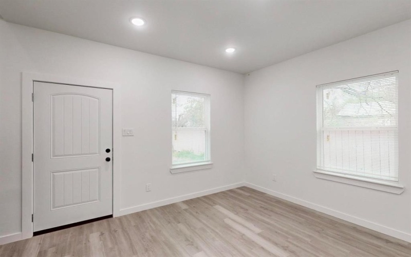 1213 Mill Street #A, Gainesville, TX 76240, 3 Bedrooms Bedrooms, ,2 BathroomsBathrooms,Residential,For Sale,1213 Mill Street,20875937