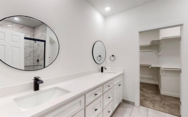 1213 Mill Street #A, Gainesville, TX 76240, 3 Bedrooms Bedrooms, ,2 BathroomsBathrooms,Residential,For Sale,1213 Mill Street,20875937