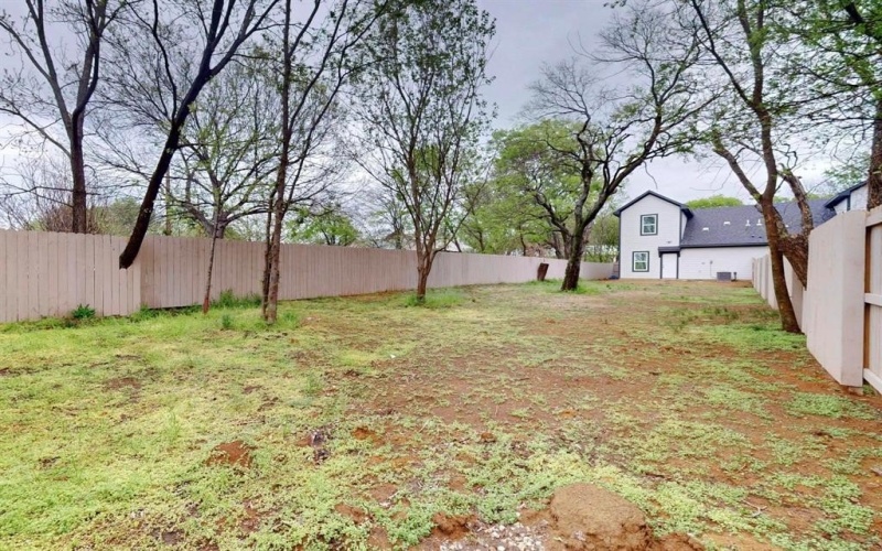 1213 Mill Street #A, Gainesville, TX 76240, 3 Bedrooms Bedrooms, ,2 BathroomsBathrooms,Residential,For Sale,1213 Mill Street,20875937
