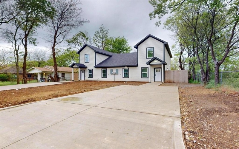 1213 Mill Street #A, Gainesville, TX 76240, 3 Bedrooms Bedrooms, ,2 BathroomsBathrooms,Residential,For Sale,1213 Mill Street,20875937