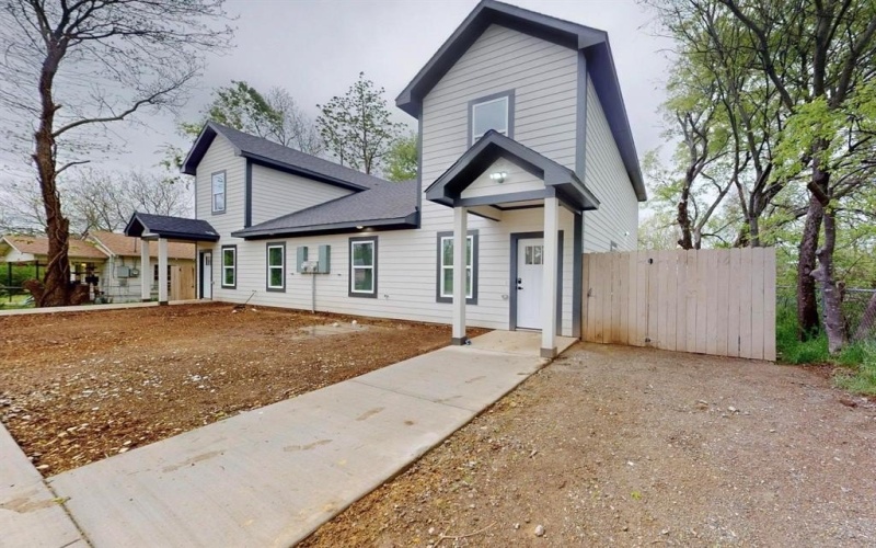 1213 Mill Street #A, Gainesville, TX 76240, 3 Bedrooms Bedrooms, ,2 BathroomsBathrooms,Residential,For Sale,1213 Mill Street,20875937
