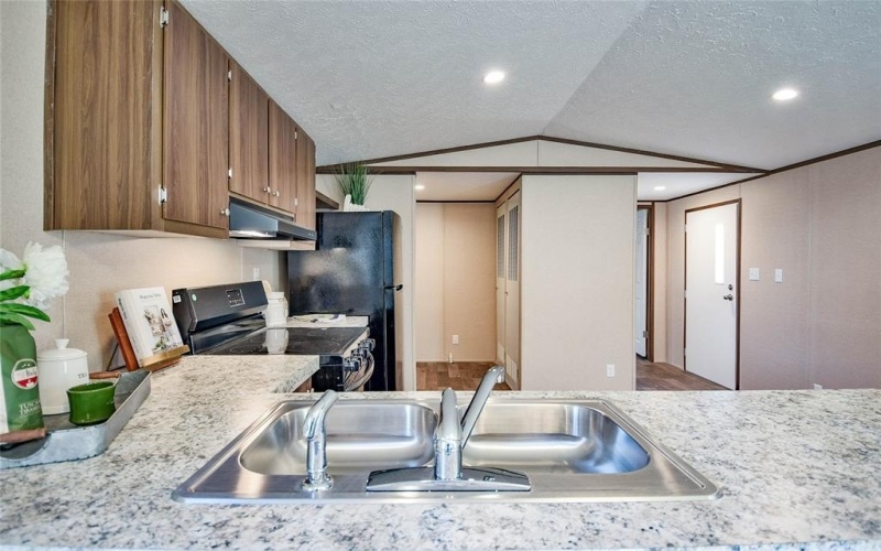 401 Blue Jay Court, Granbury, TX 76049, 3 Habitaciones Habitaciones , ,2 BañosBaños,Residential,En Venta,401 Blue Jay Court,20876025