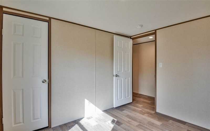 401 Blue Jay Court, Granbury, TX 76049, 3 Habitaciones Habitaciones , ,2 BañosBaños,Residential,En Venta,401 Blue Jay Court,20876025