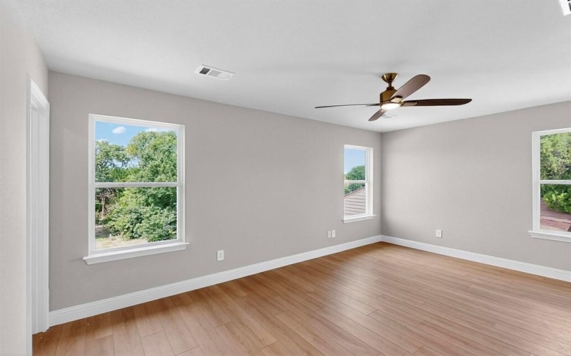 1931 Danube, Dallas, TX 75203, 4 Bedrooms Bedrooms, ,2 BathroomsBathrooms,Residential,For Sale,1931 Danube,20874069