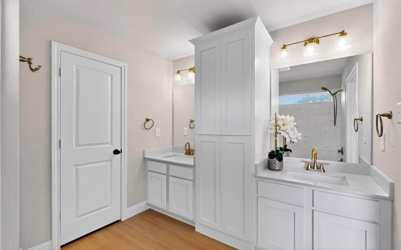1931 Danube, Dallas, TX 75203, 4 Bedrooms Bedrooms, ,2 BathroomsBathrooms,Residential,For Sale,1931 Danube,20874069