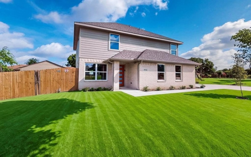 1931 Danube, Dallas, TX 75203, 4 Bedrooms Bedrooms, ,2 BathroomsBathrooms,Residential,For Sale,1931 Danube,20874069