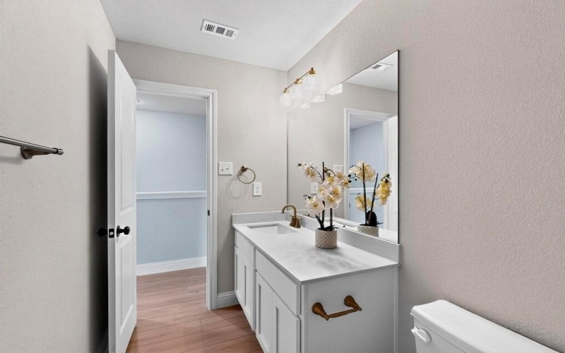 1931 Danube, Dallas, TX 75203, 4 Bedrooms Bedrooms, ,2 BathroomsBathrooms,Residential,For Sale,1931 Danube,20874069