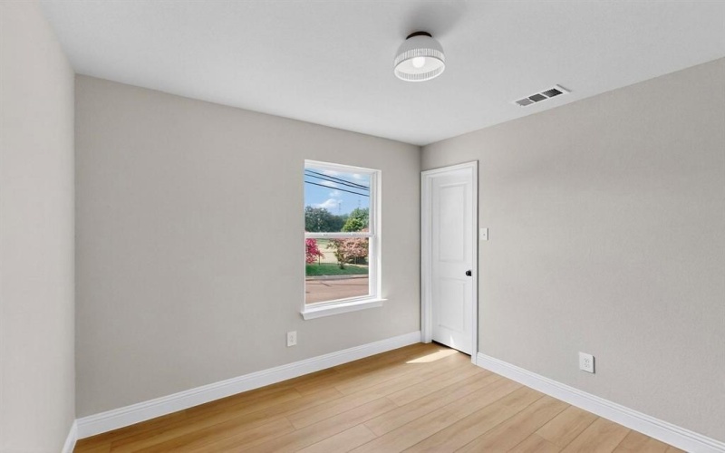 1931 Danube, Dallas, TX 75203, 4 Bedrooms Bedrooms, ,2 BathroomsBathrooms,Residential,For Sale,1931 Danube,20874069