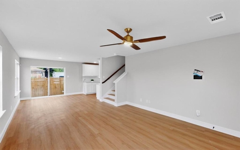 1931 Danube, Dallas, TX 75203, 4 Bedrooms Bedrooms, ,2 BathroomsBathrooms,Residential,For Sale,1931 Danube,20874069